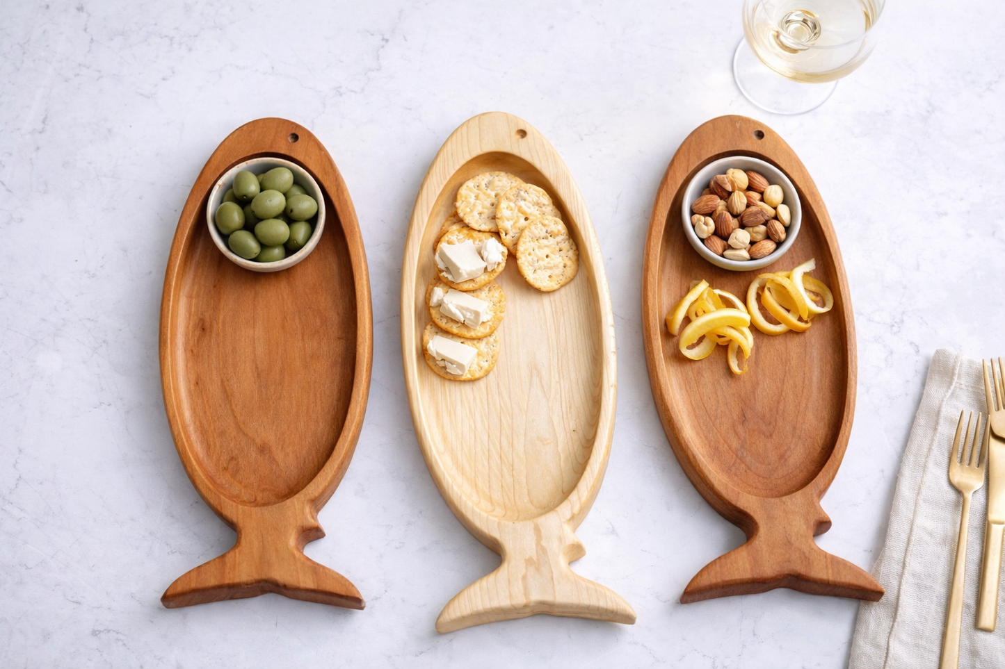 Fish Catch-all Tray: One compartment / Cherry wood